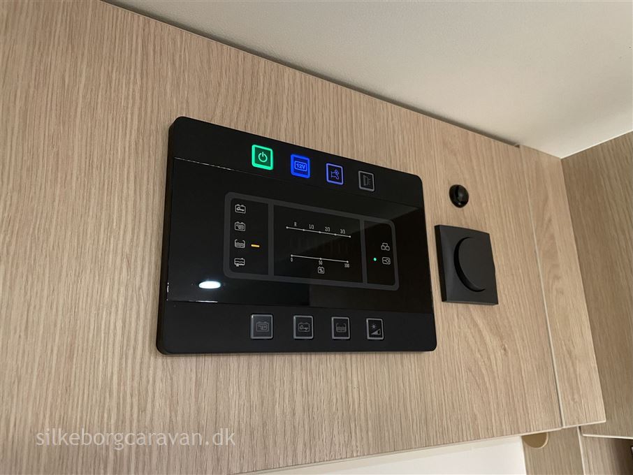 Autostar Premice I740 LC